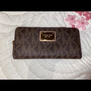 BROWN MICHAEL KORS WALLET